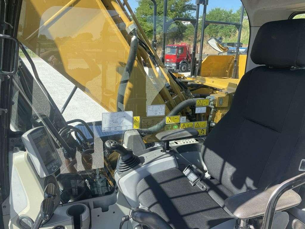 Caterpillar 323 ELN Photo 6