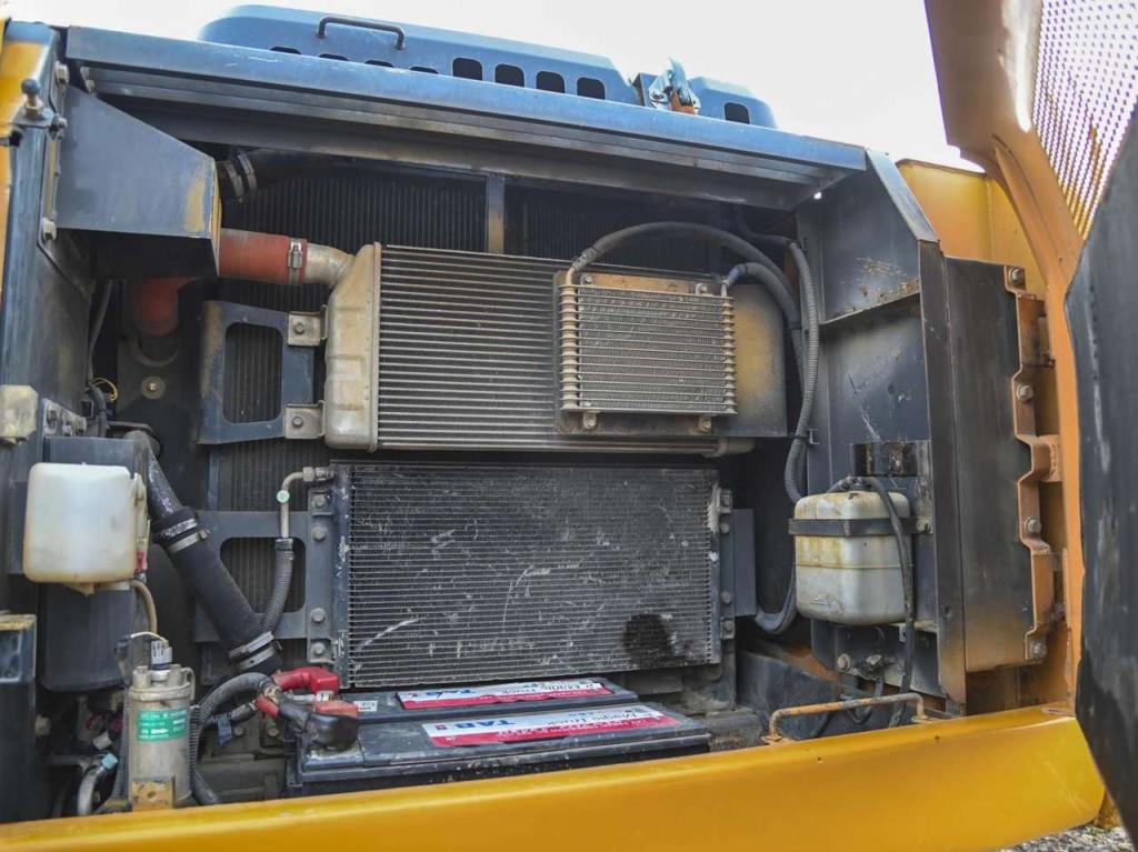 Case CX240B Photo 14