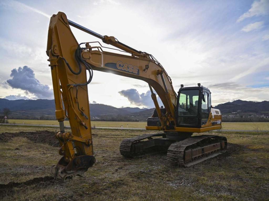Case CX240B Photo 9