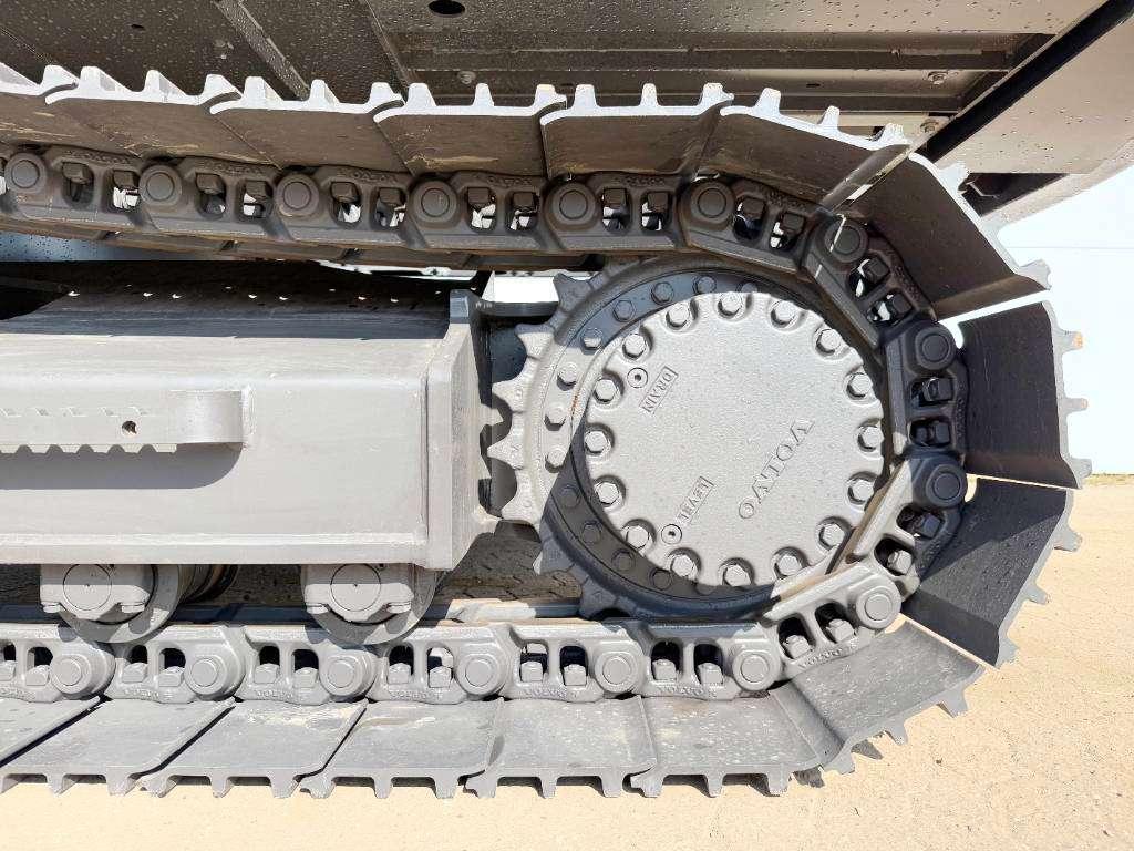 Volvo EC210 - Unused / New 2025 Model / Hammer Lines Photo 16