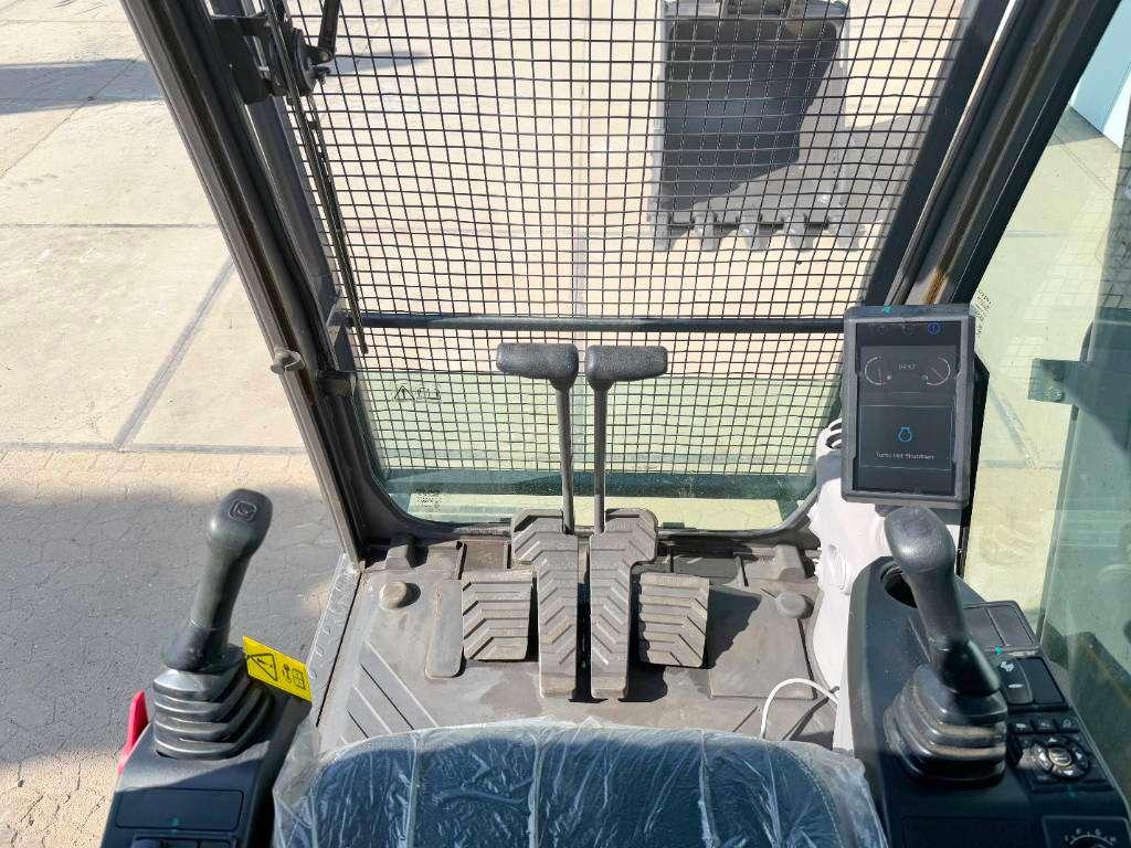 Volvo EC210 - Unused / New 2025 Model / Hammer Lines Photo 9
