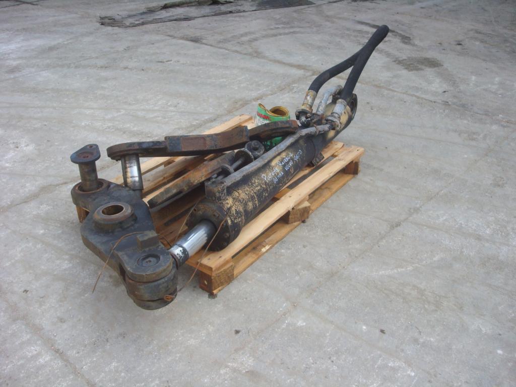 Bucket rotation piston for Volvo 4600 Photo 4