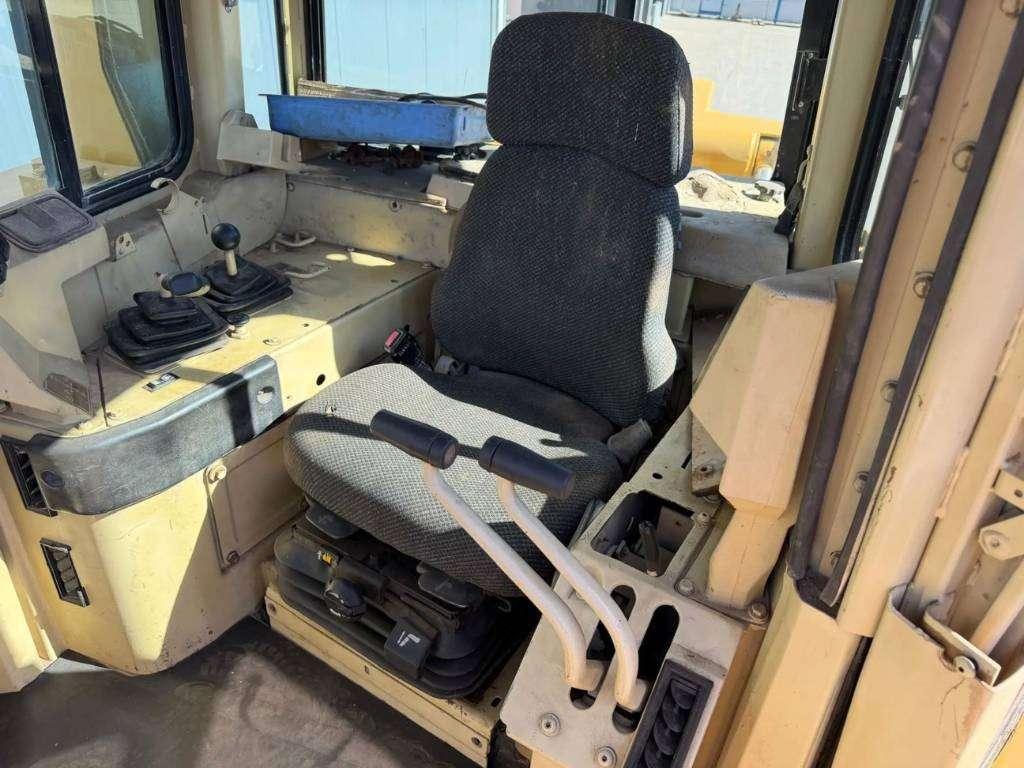 Caterpillar D9R Photo 29