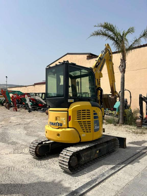 Komatsu PC 30MR-5 Photo 2