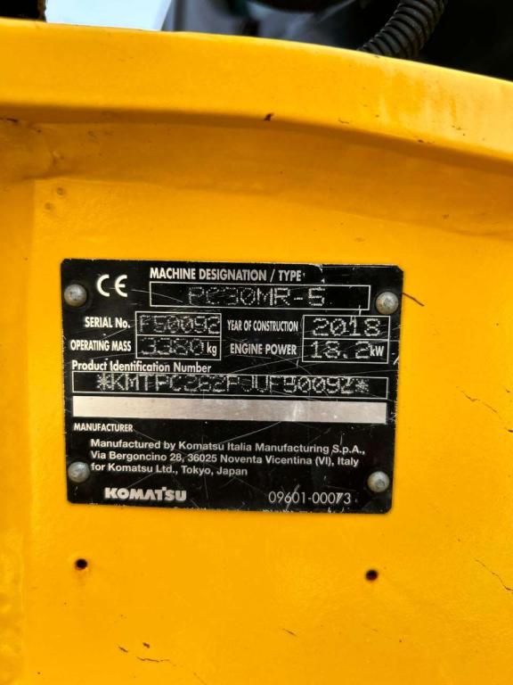 Komatsu PC 30MR-5 Photo 8