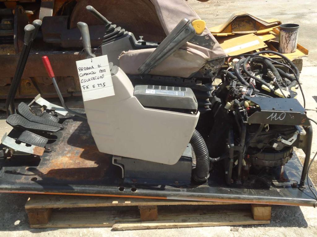 Control console / Control platform for Fiat Kobelco E235 Photo 1