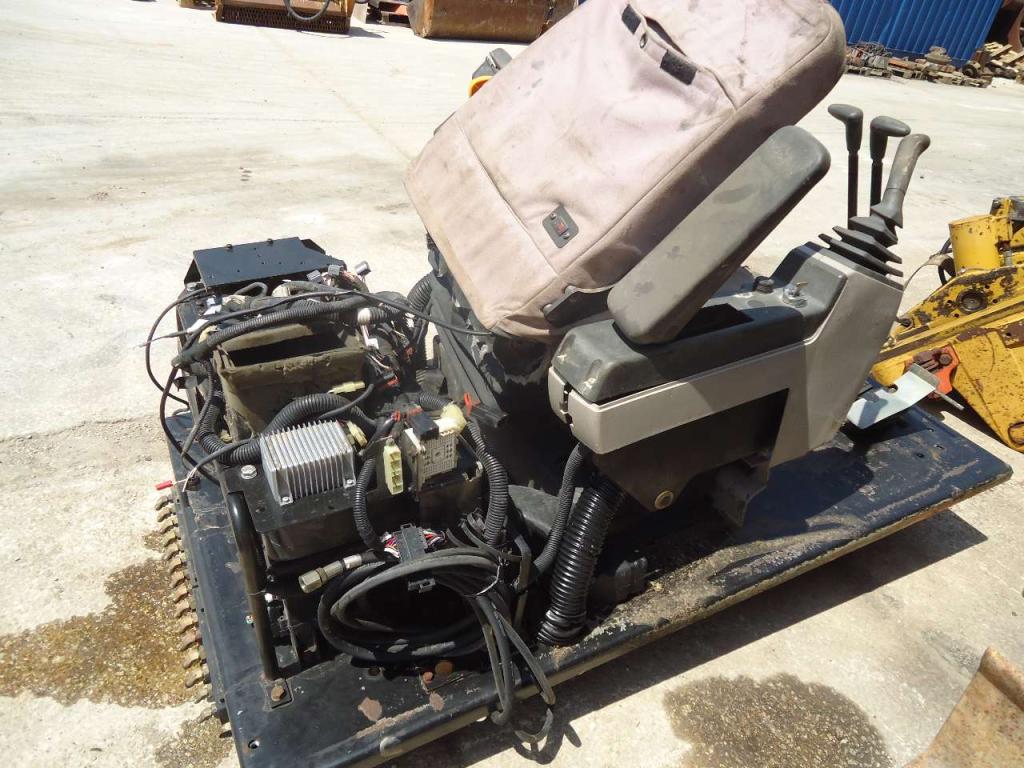 Control console / Control platform for Fiat Kobelco E235 Photo 3