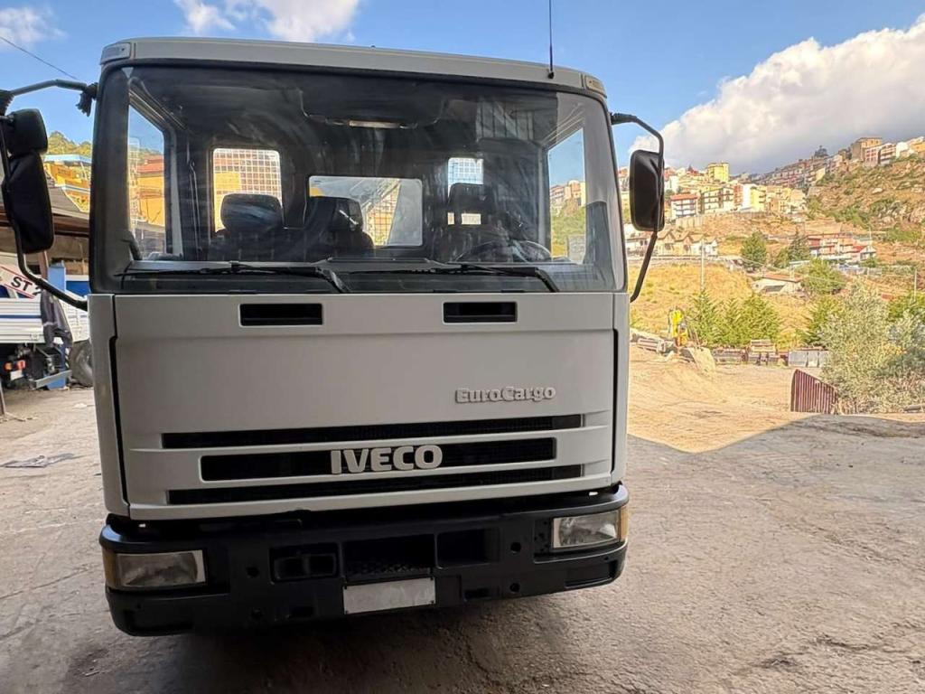Iveco 100E15 Photo 3