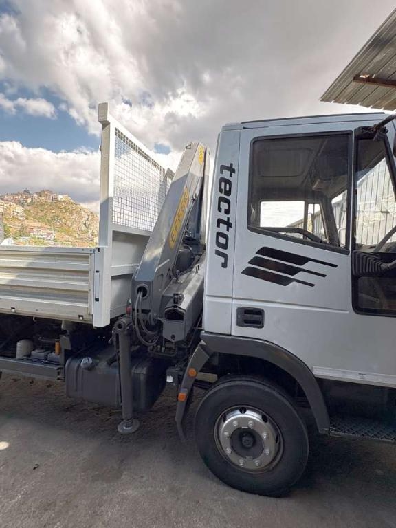 Iveco 100E15 Photo 4