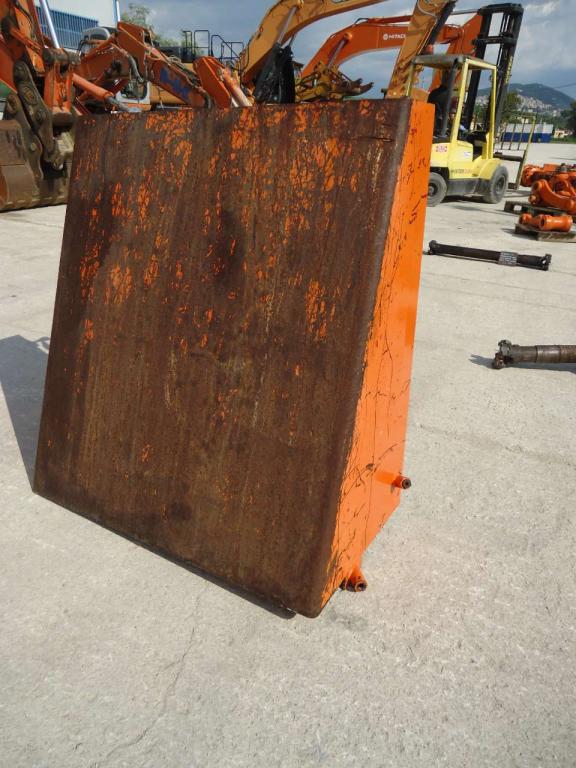 Diesel tank for Hitachi LX170 Photo 2
