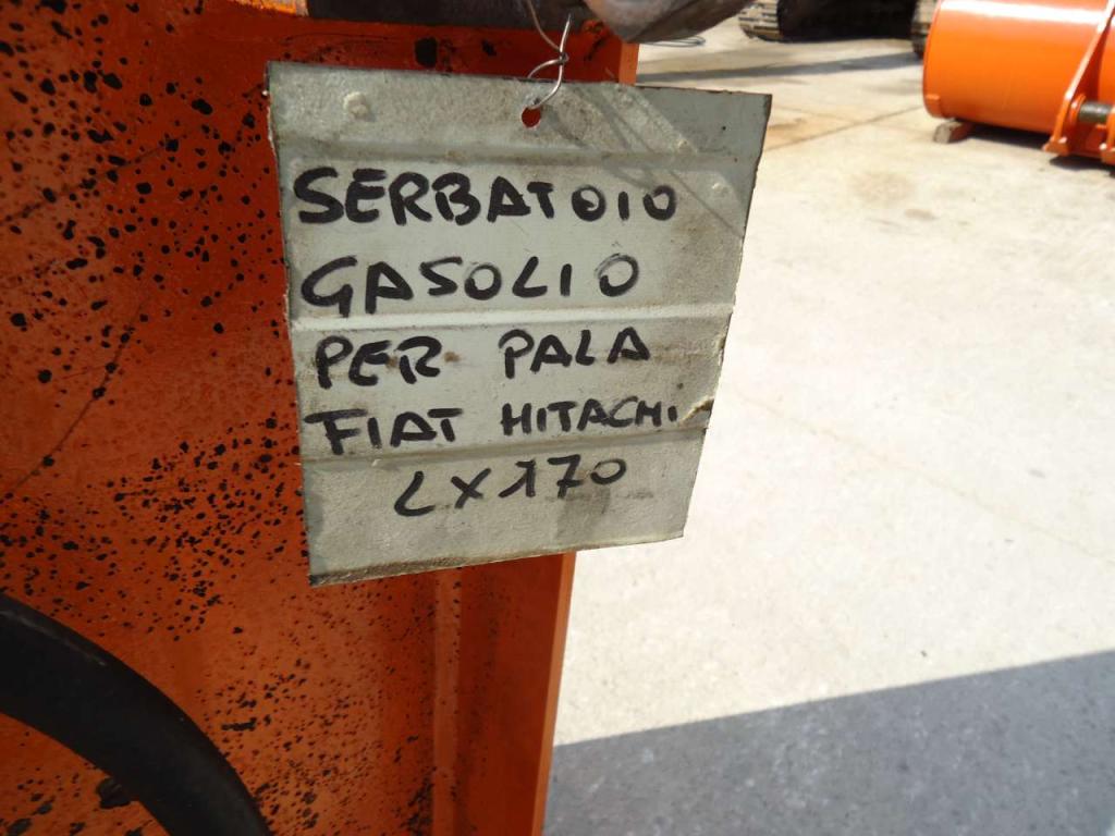 Diesel tank for Hitachi LX170 Photo 5