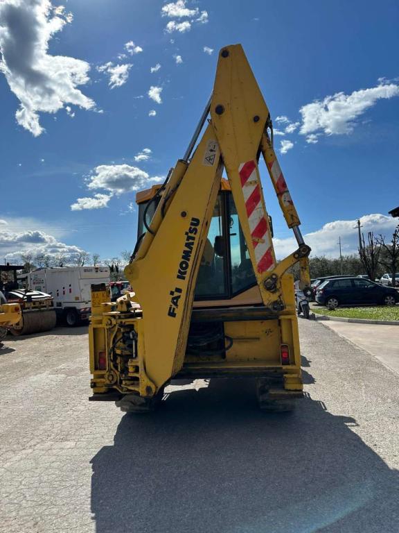 Komatsu WB97R Photo 14