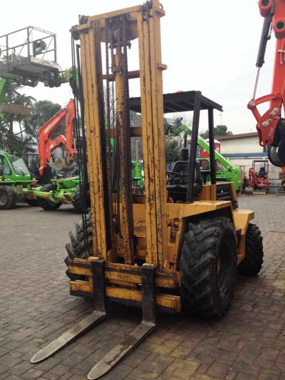 Diesel forklift truck Photo 2