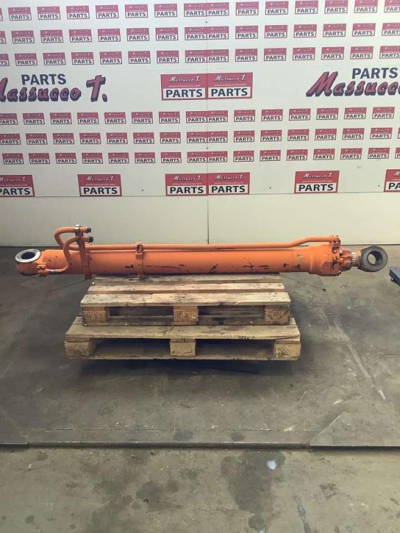 Penetration piston for Fiat Hitachi FH200E Photo 1