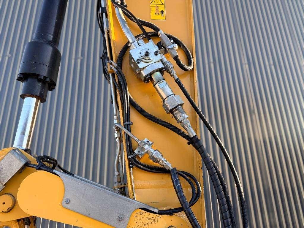 Caterpillar M315F Photo 28