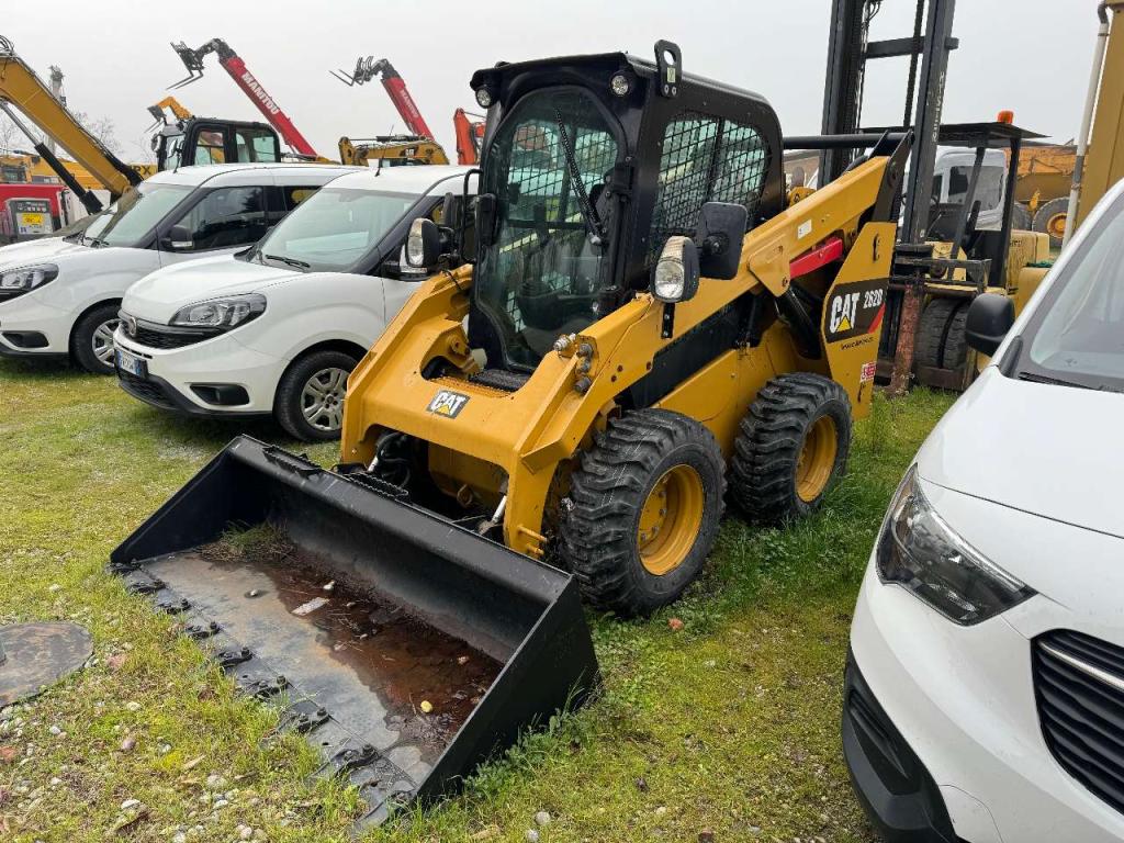 Caterpillar 262 D Photo 1