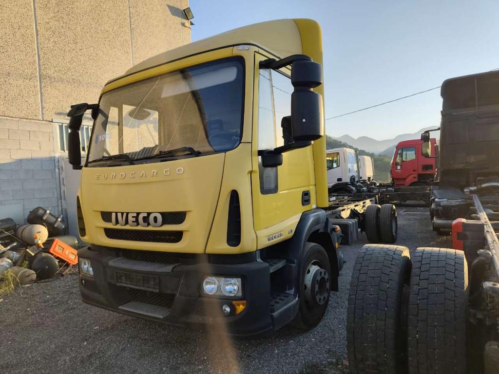 Iveco EUROCARGO CUBE 120E28P Photo 9