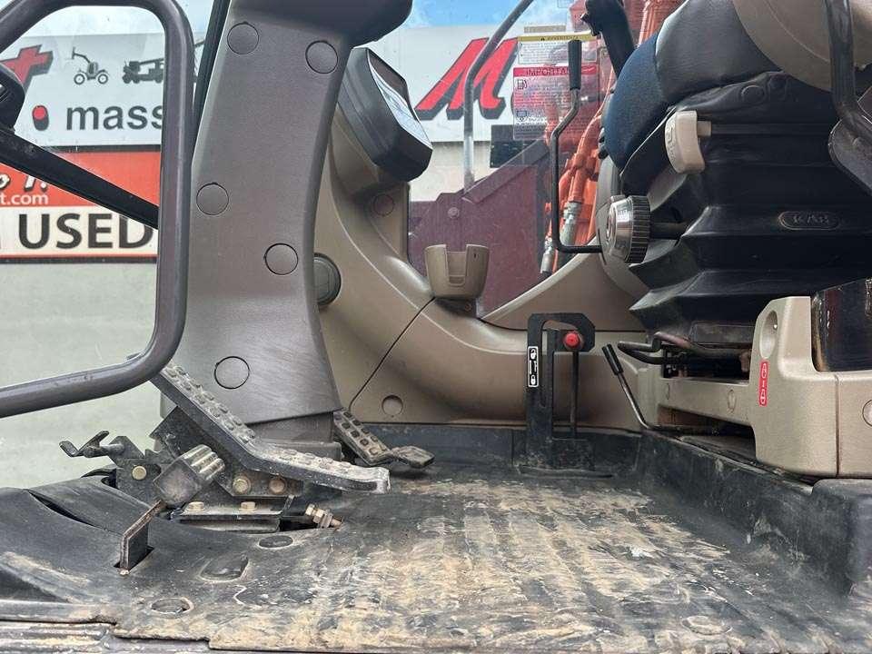 Hitachi ZX140WT-3 Photo 17