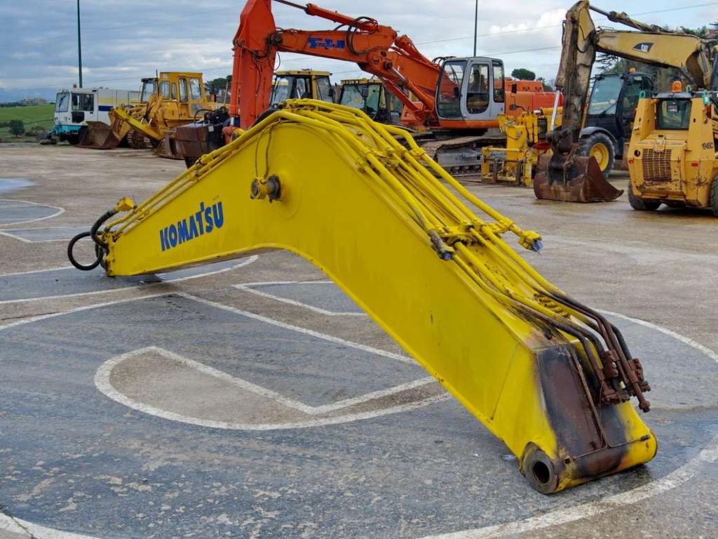 Komatsu PC210NLC-7 Photo 3