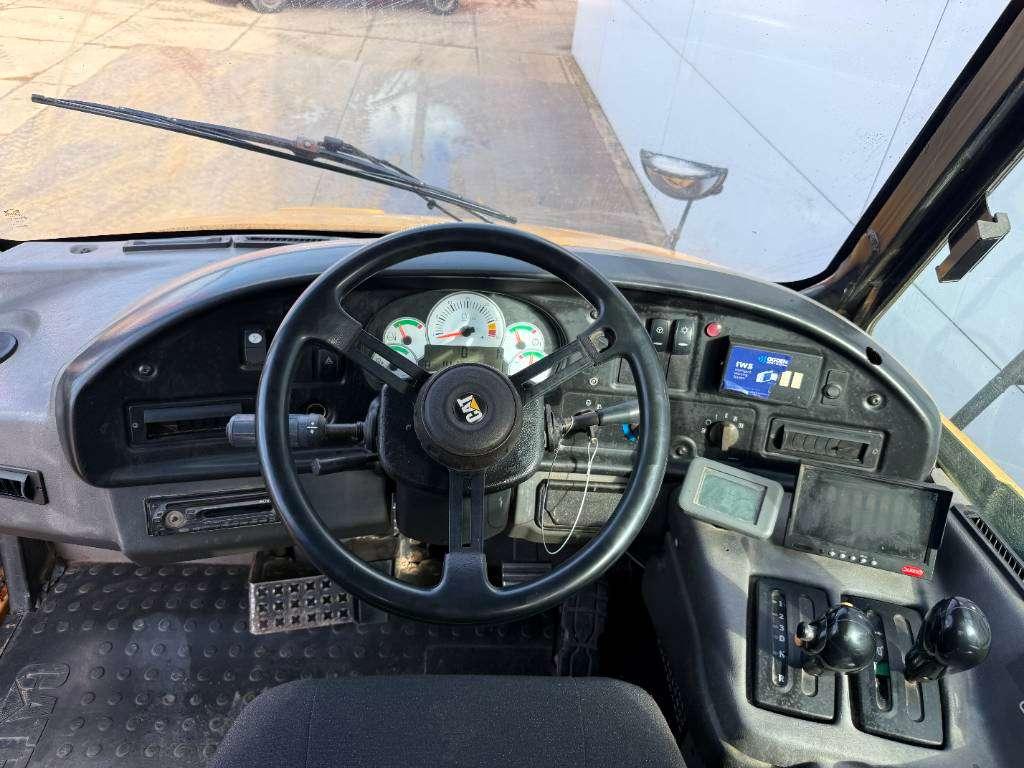 Caterpillar 730 - Automatic Greasing / Body Heating Photo 9