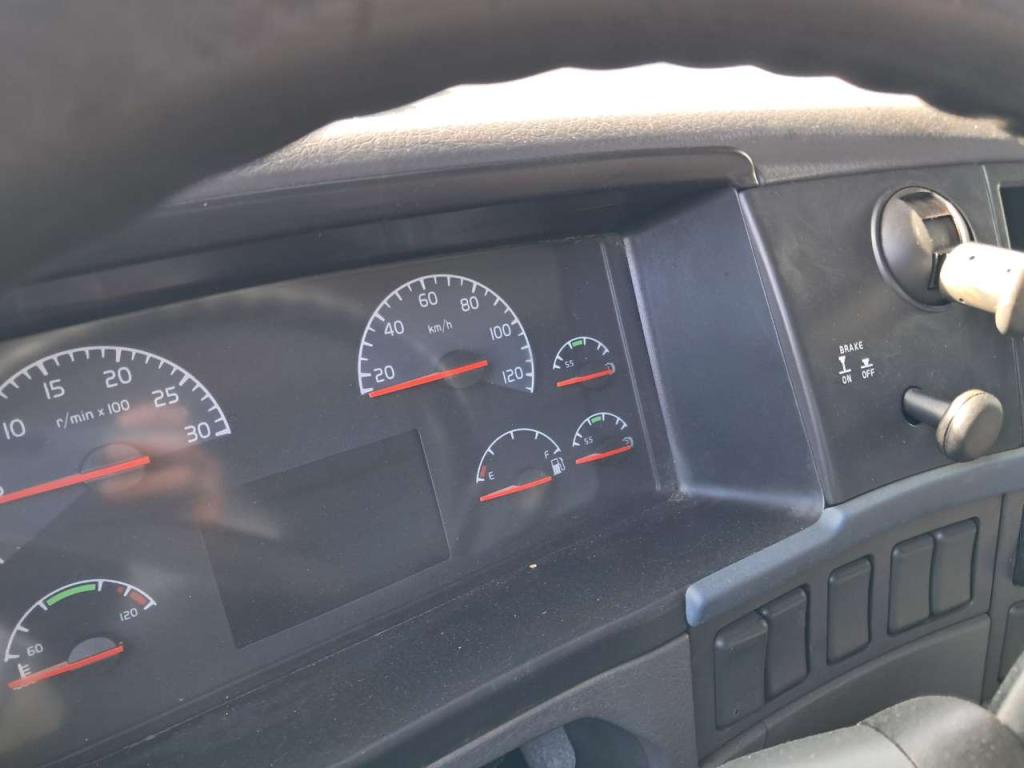 Volvo FM 300 Photo 10