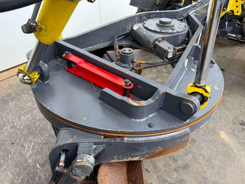HBM - NOBAS BG160 TA-4 6x6 - Front Blade / Ripper Valve / 3.66 Photo 20
