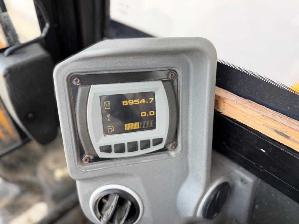 JCB 65R-1 Photo 9