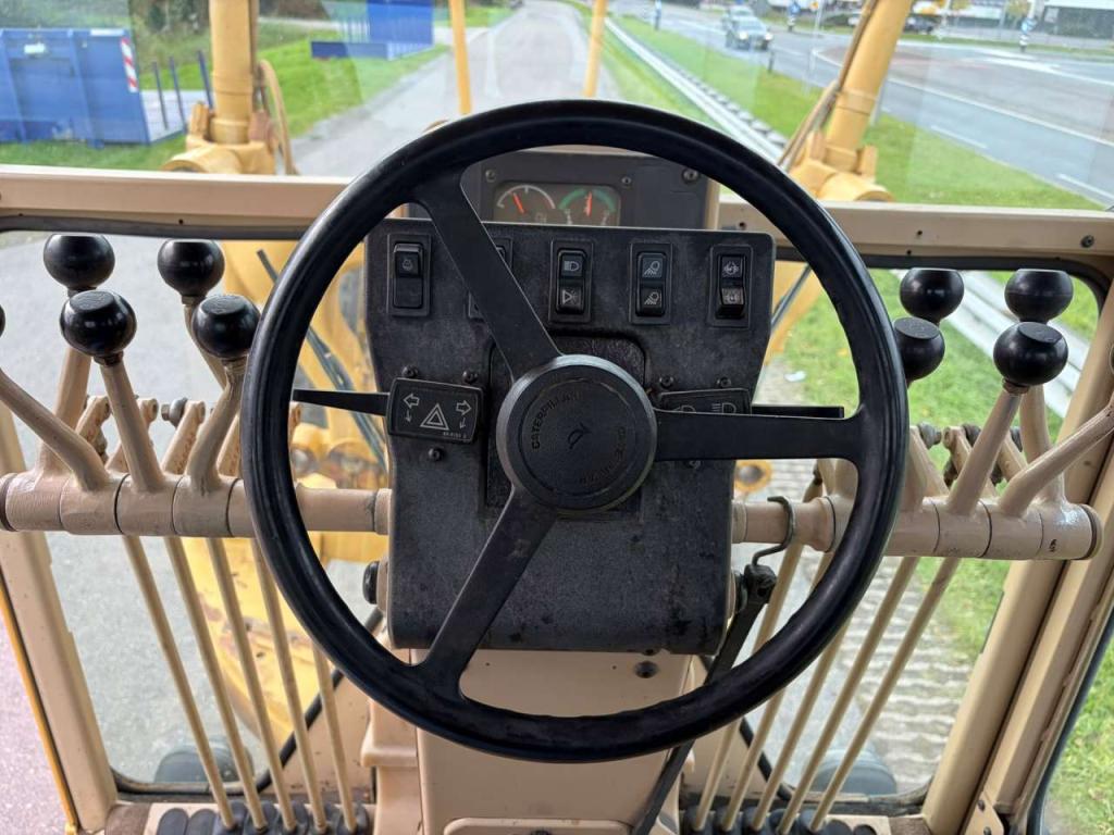 Caterpillar 140H Photo 18