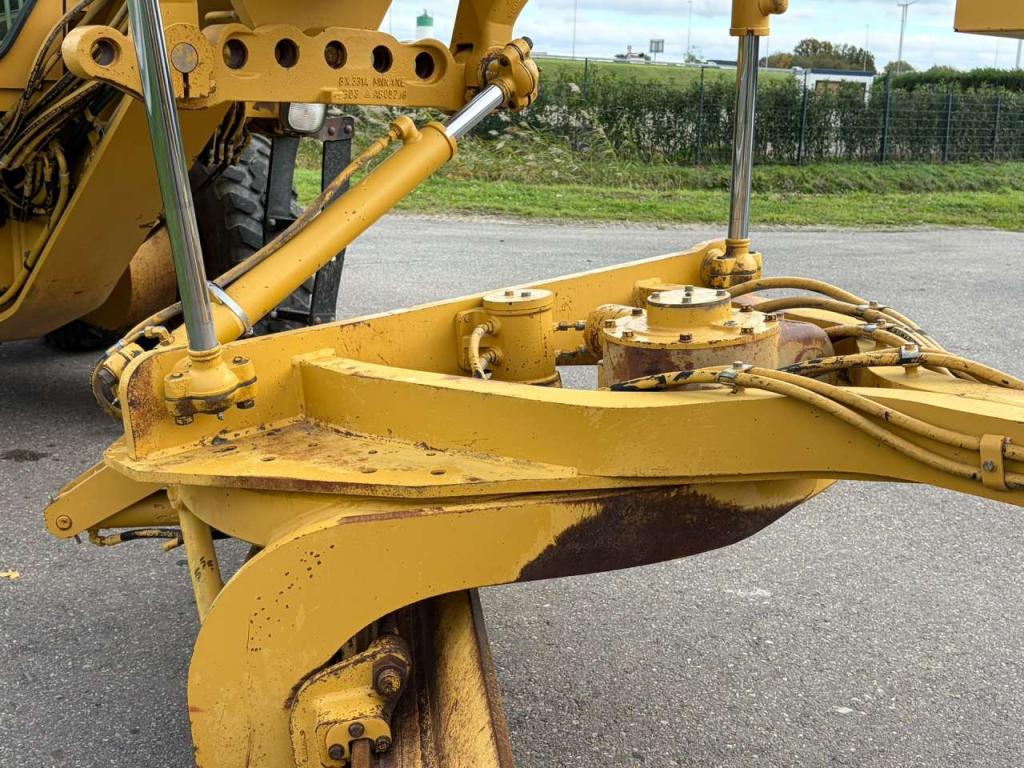 Caterpillar 140H Photo 28