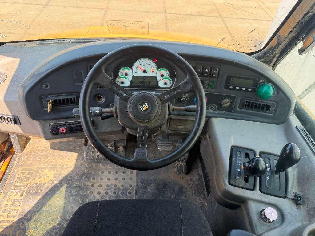 Caterpillar 725 - Automatic Greasing / Airco Photo 9