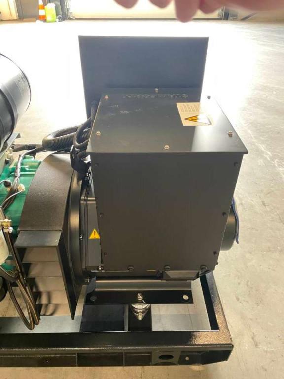Cummins 6BT5.9-GM83 - 100 kVA Marine Generator - DPX-19751 Photo 12