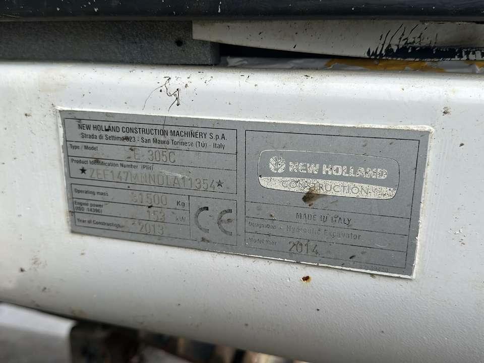 New Holland E 305 C Photo 9
