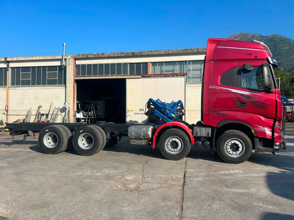 Iveco X-WAY 570 Photo 11