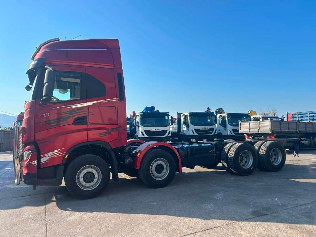 Iveco X-WAY 570 Photo 17