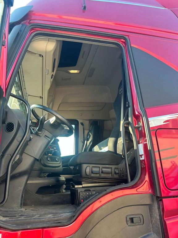 Iveco X-WAY 570 Photo 23