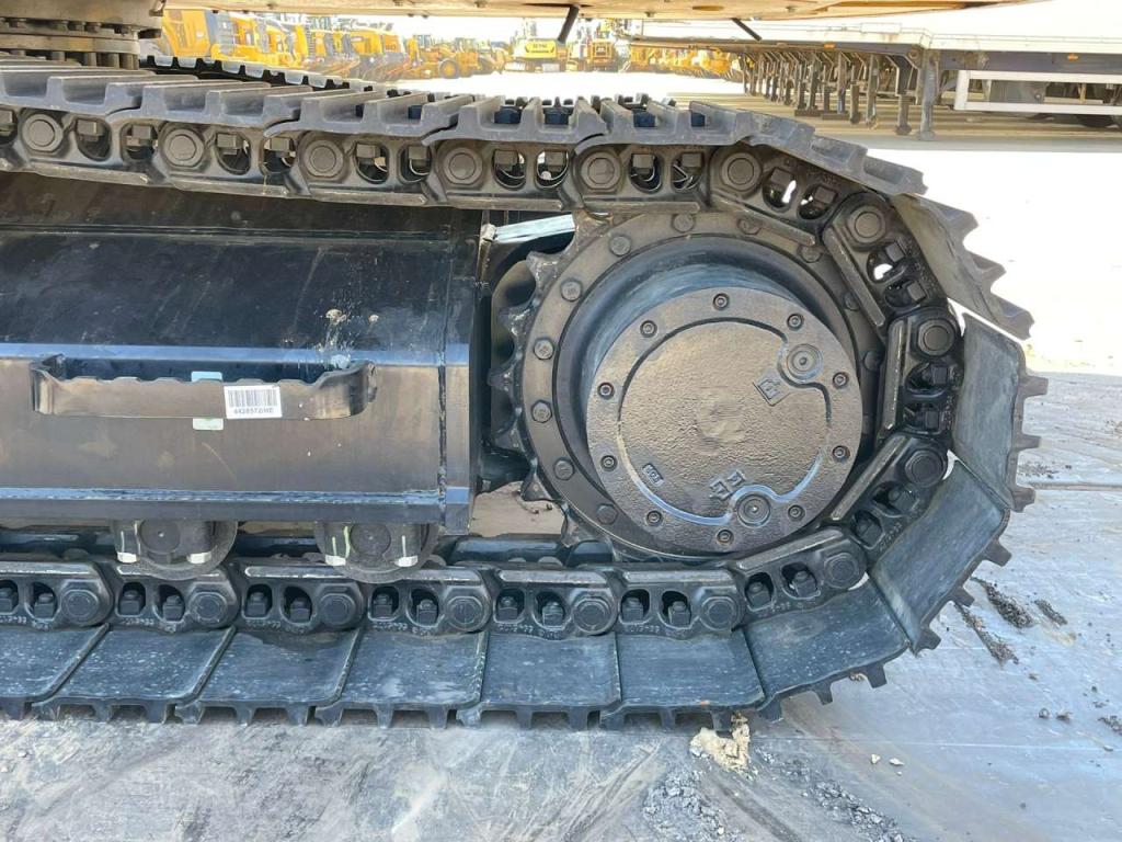 Caterpillar 323D3 Photo 12