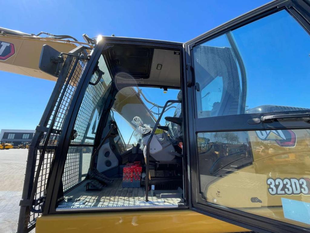 Caterpillar 323D3 Photo 20