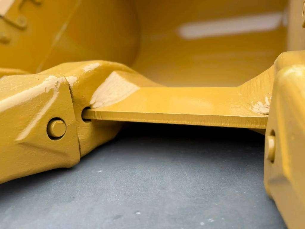 Caterpillar 352 - TB - Rock Bucket Photo 11