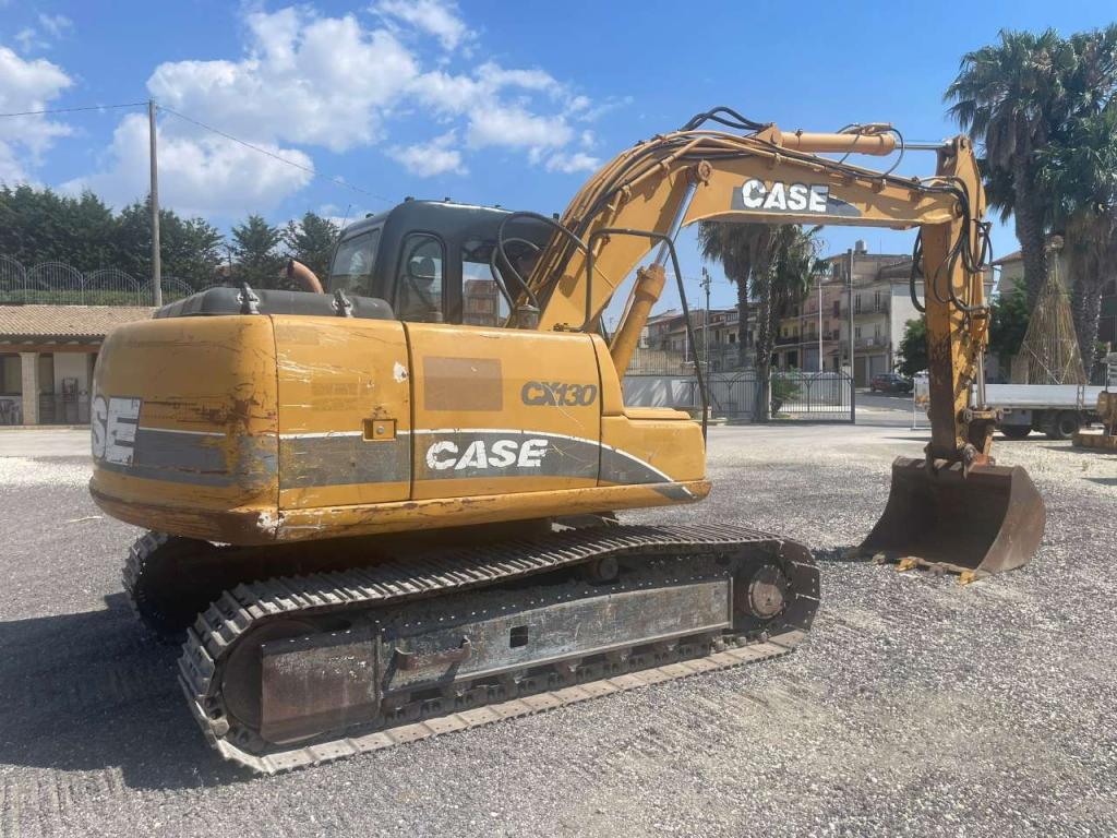Case CX130 Photo 2