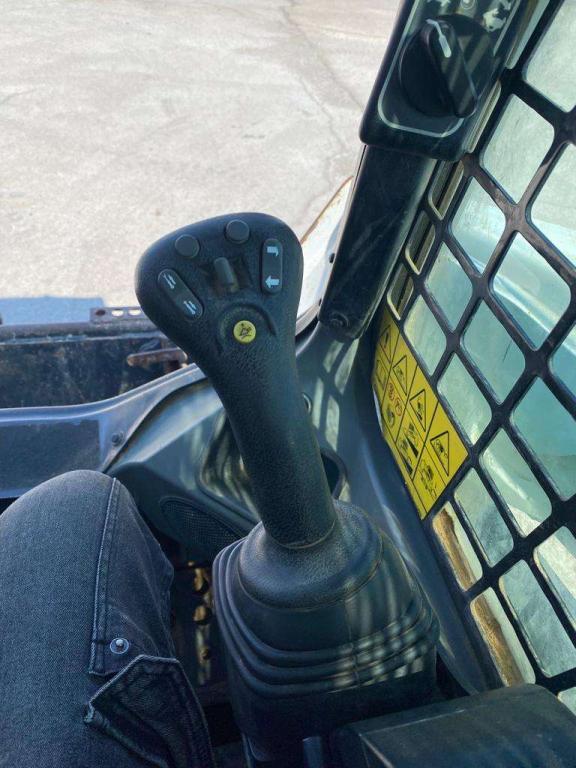 Bobcat T590 Photo 2