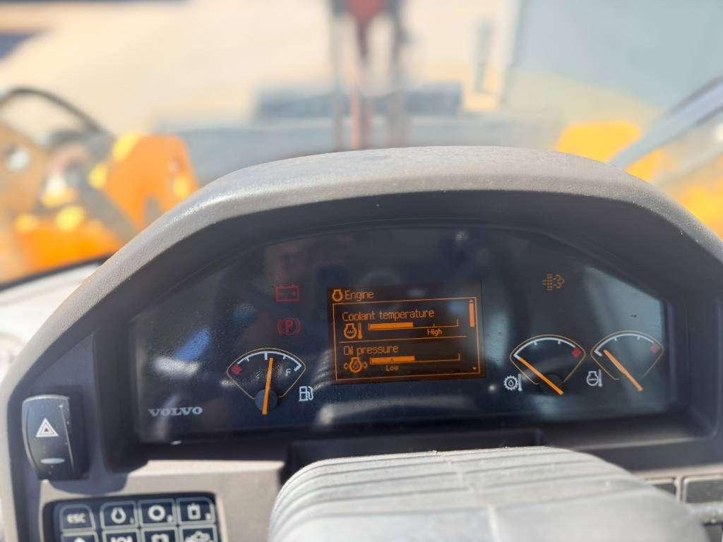 Volvo L90G Photo 14