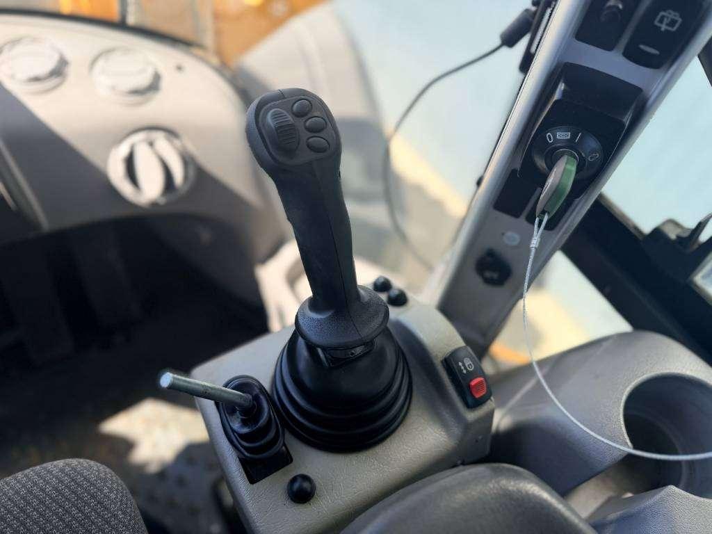Volvo L90G Photo 15
