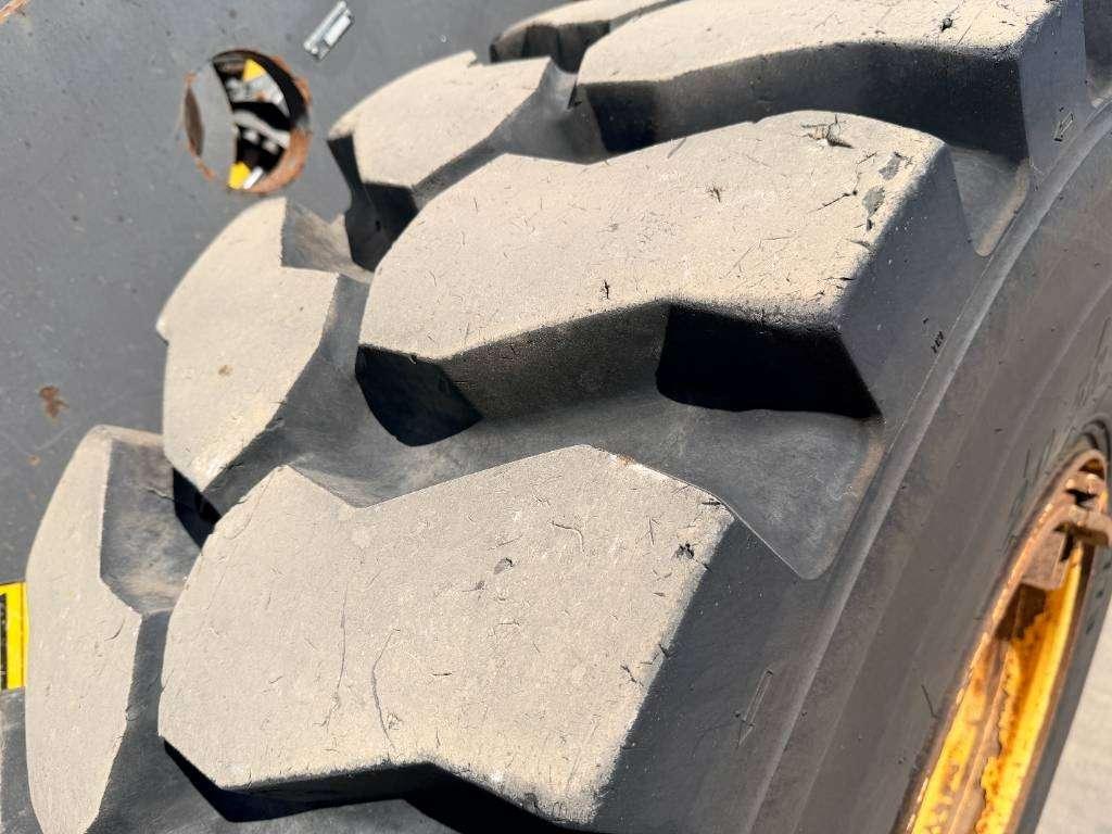 Volvo L90G Photo 21
