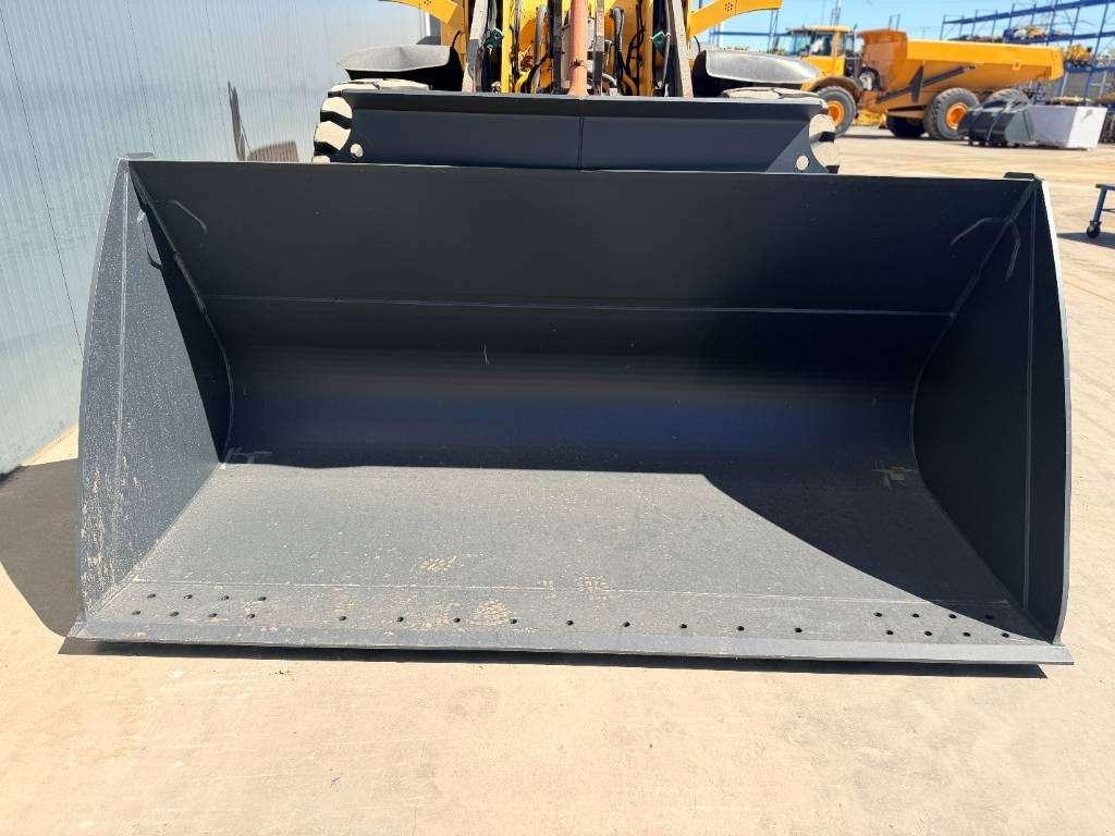 Volvo L90G Photo 26