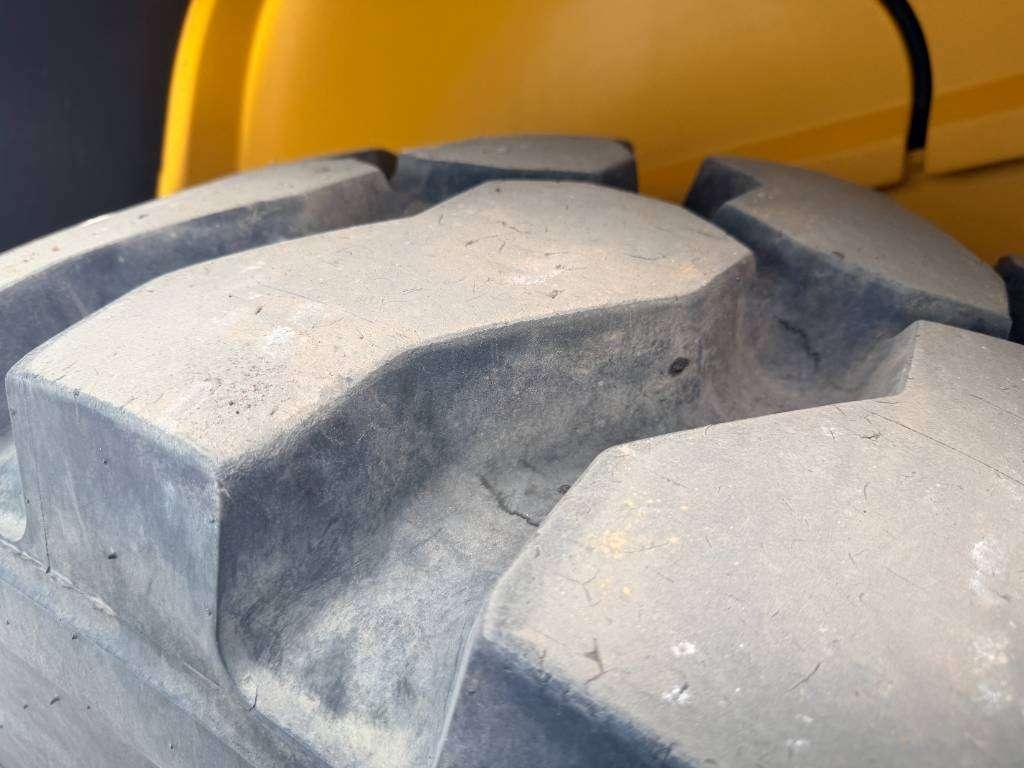 Volvo L90G Photo 29