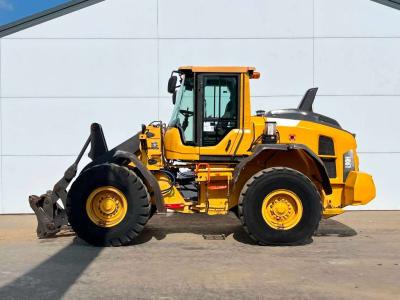 Volvo L90H - 3th Function + Quick Coupler sold by Boss Machinery