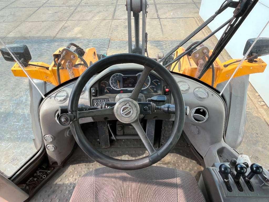 Volvo L90H - 3th Function + Quick Coupler Photo 8