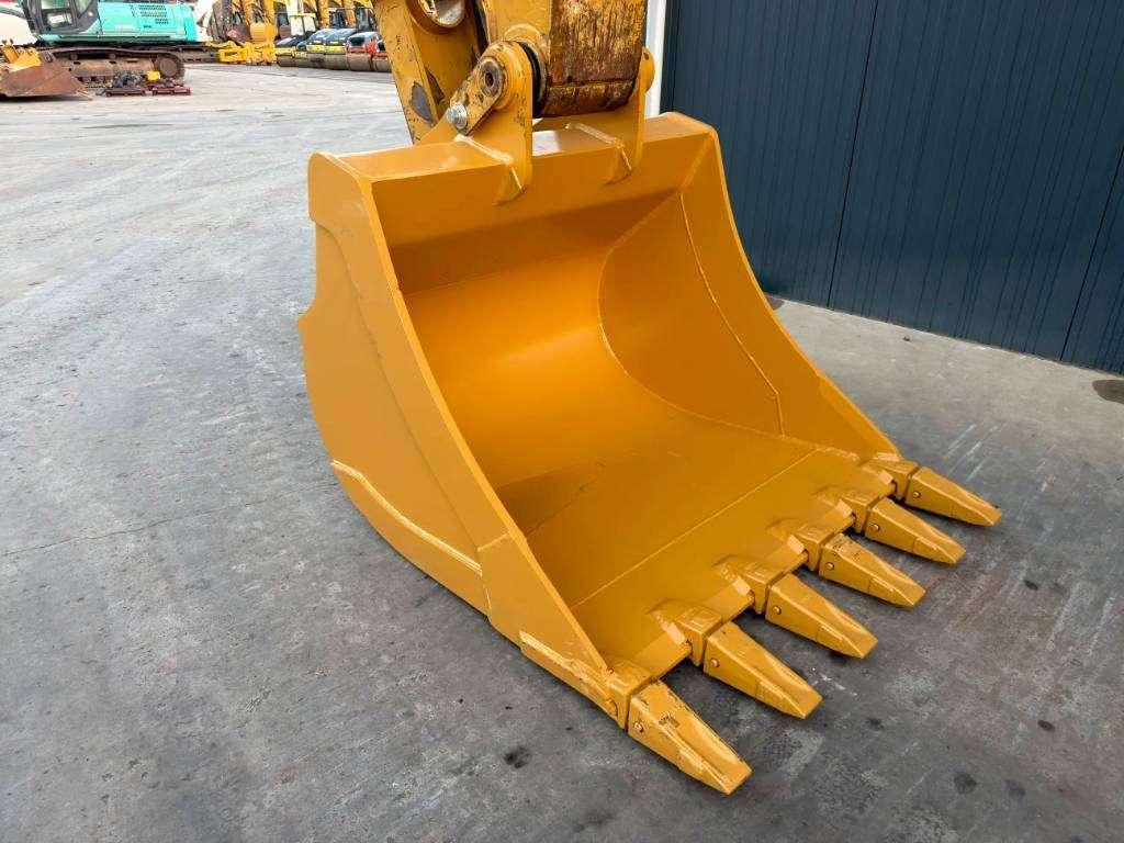 Caterpillar 330 07B Photo 14