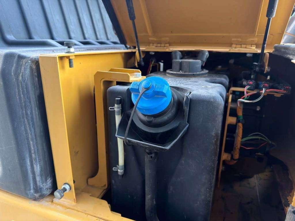 Caterpillar 330 07B Photo 17