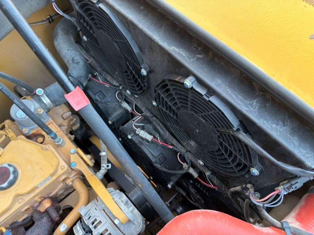 Caterpillar 330 07B Photo 26